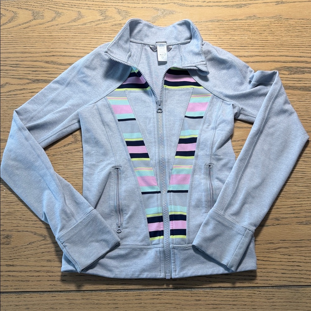 Ivivva zip up (10)